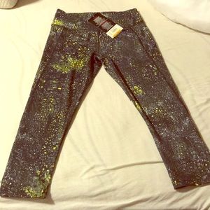 Oakley Workout Capris- NWT